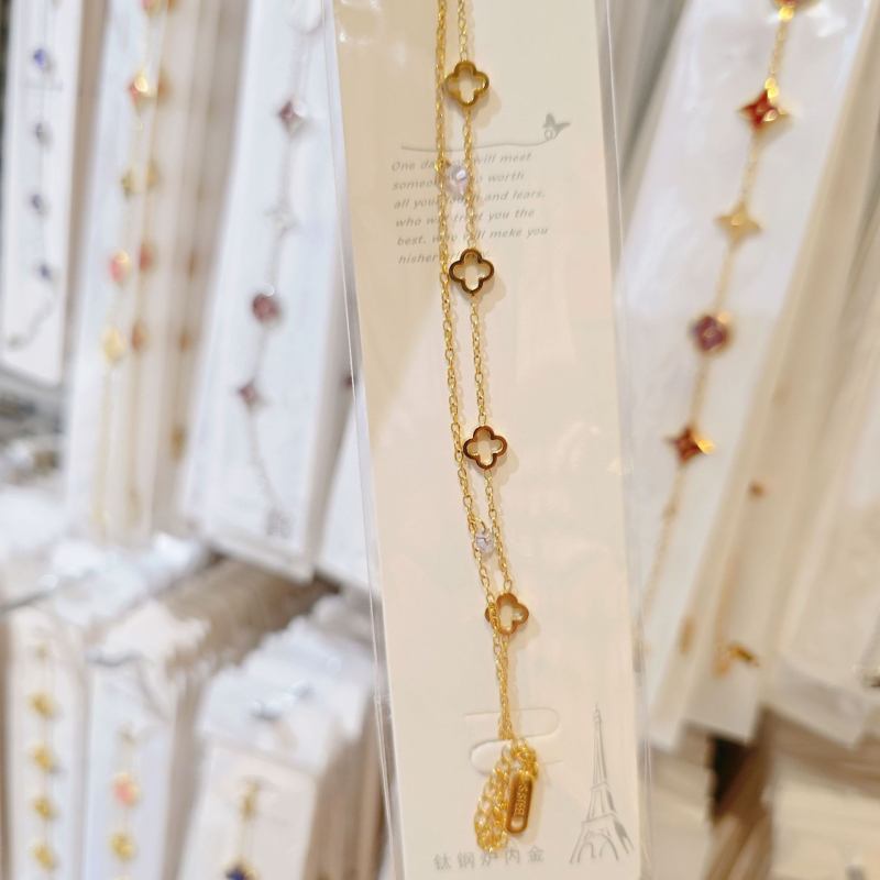 Гривна от титаниева стомана с мотив четирилистна детелина, Seiko обработка, марка Light Dust, дамска модна бижутерия