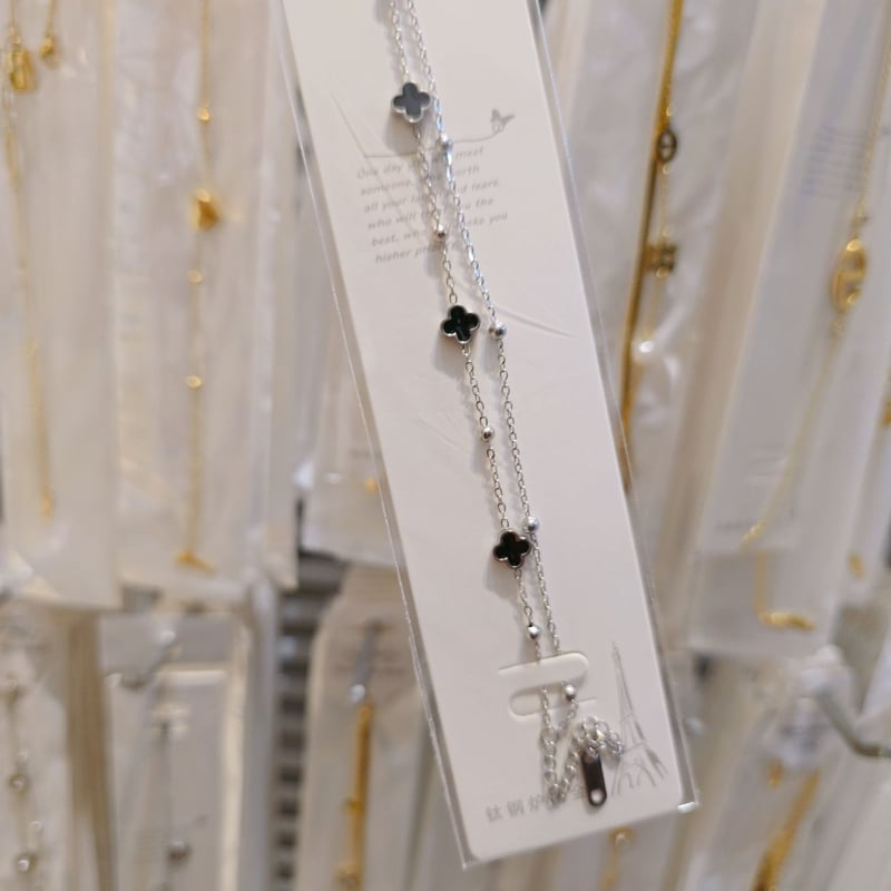 Гривна от титаниева стомана с мотив четирилистна детелина, Seiko обработка, марка Light Dust, дамска модна бижутерия