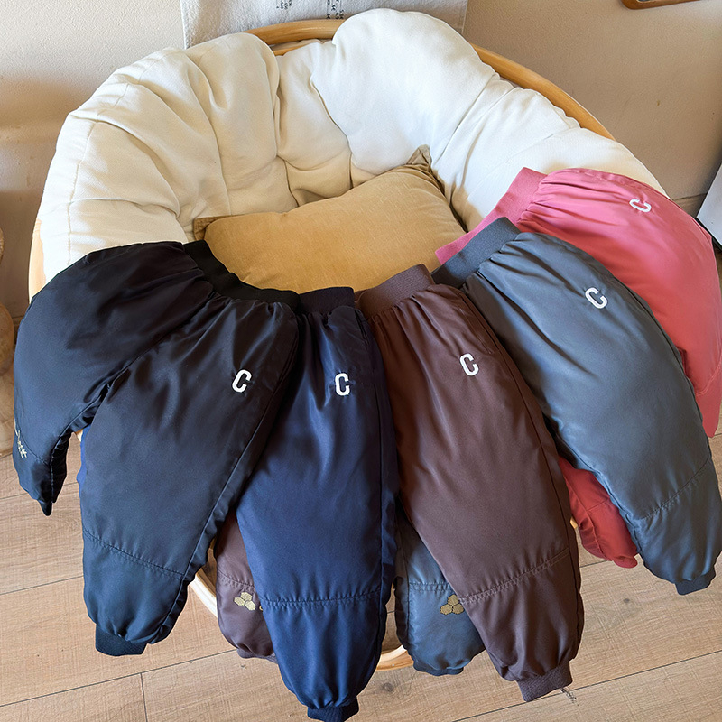 Dječje hlače s perjem - Casual zimske hlače; vanjski materijal 100% poliester; punilo 70% velvet silk, 30% feather silk; za djecu 8+ godina; sezona: zima/jesen