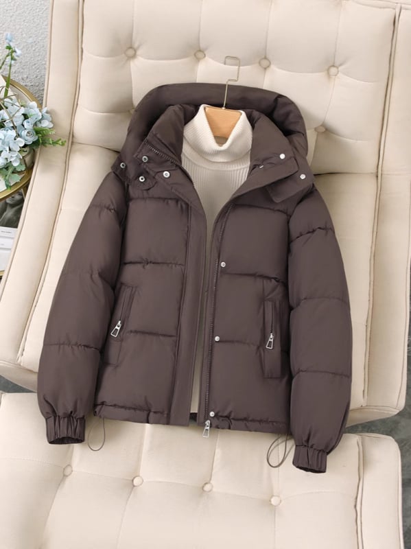 Дамско късо яке с пух-памук, качулка, свободна кройка, плътен зимен стил, полиестерен външен плат, цип, 2025 зима