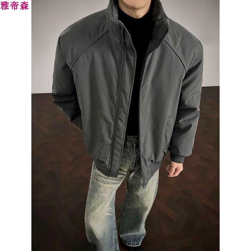 Мъжко късо памучно подплатено яке с качулка, яка-стойка, цип, пълнеж от копринено влакно