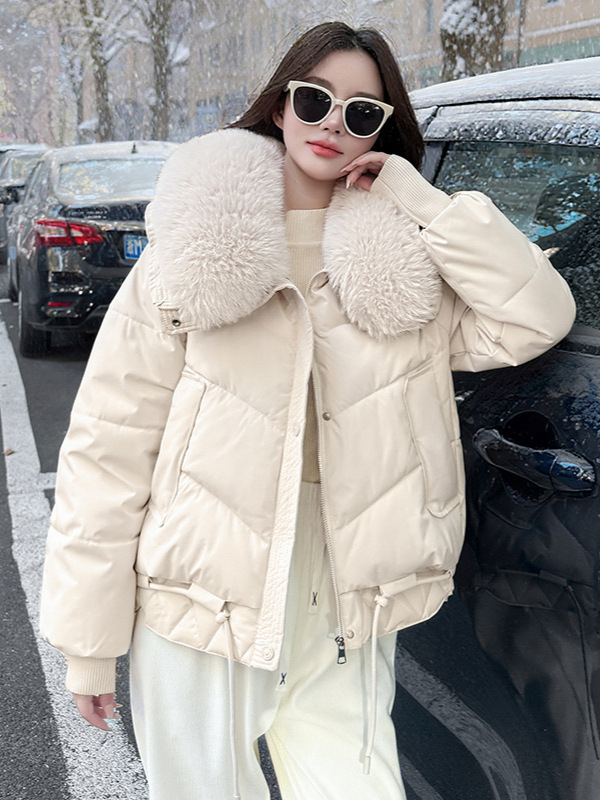 Късо памучно яке с яка от изкуствен пух, закопчаване с цип, пълнеж пух-памук, стил японско-корейски casual