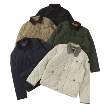 Свободна кройка квилирано памучно яке с лацкан, еднобортно закопчаване, пълнеж от памук, полиестерен външен плат и подплата