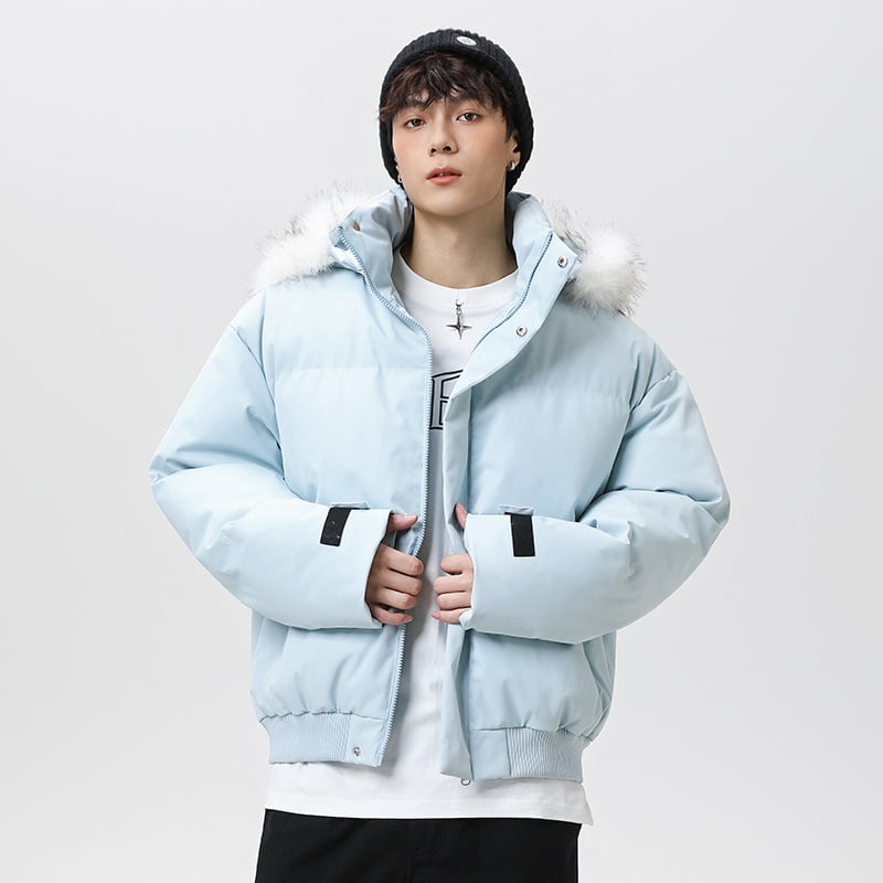 парка с пухена яка и качулка, цип, дебел полиестер пълнеж, джобове с триизмерни апликации