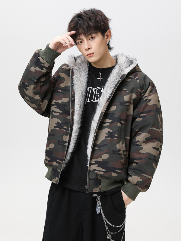 Мъжко камуфлажно яке с качулка, цип и дебела полиестерна изолация