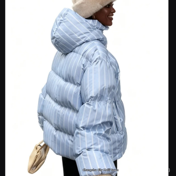 Полиестерово яке с райета и качулка, дебела материя, свободна кройка, закопчаване с цип