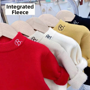 Detský pletený sveter z zajacej srsti 90–95%, polyester, hrubý materiál, okrúhly výstrih, dlhé rukávy