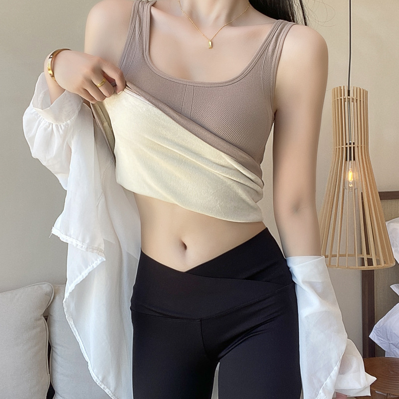 Термична жилетка с подплата от флис, нейлонова материя, U-образно деколте, двуслойна конструкция, вградени подплънки за гърди