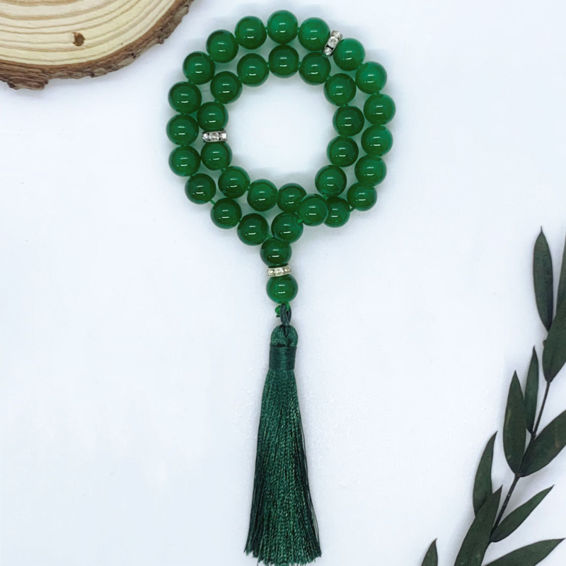 Tasbih narukvica s 33 staklenih perli koje oponašaju jade, etnički stil, unisex, ručna izrada, s resicama