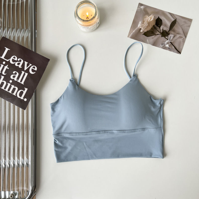 Najlon camisol s bezšivnom stražnjom stranom i ugrađenim jastučićima za grudi, okrugli izrez, minimalistički stil