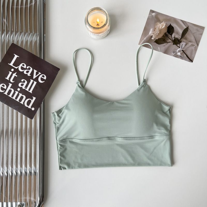 Najlon camisol s bezšivnom stražnjom stranom i ugrađenim jastučićima za grudi, okrugli izrez, minimalistički stil