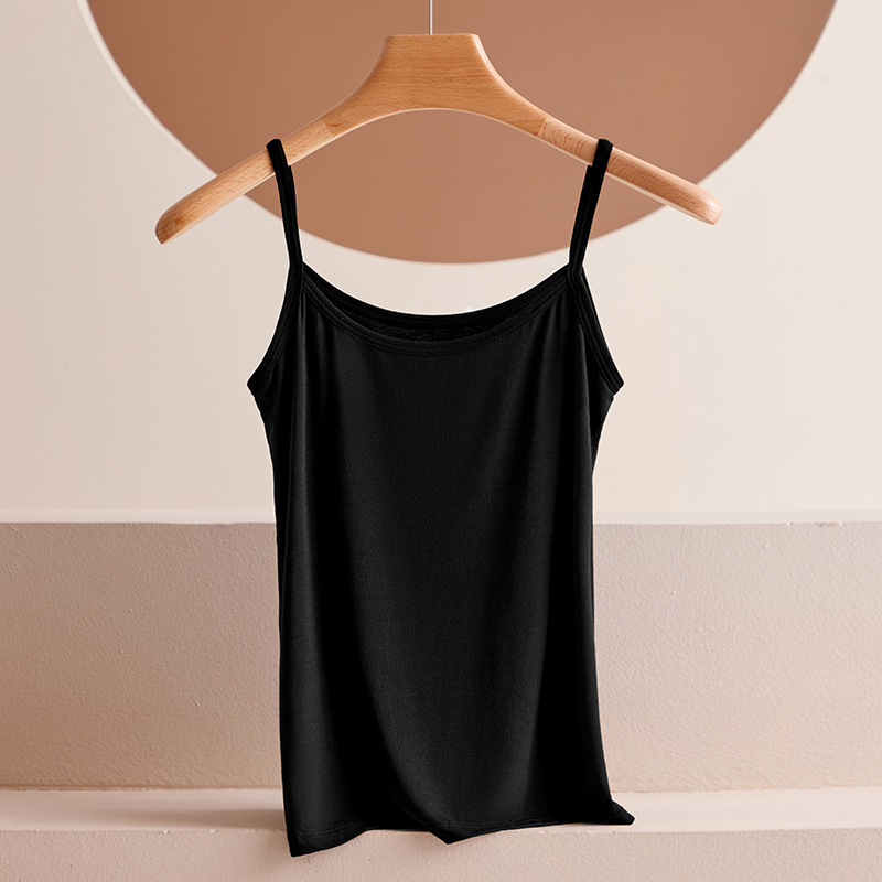 Modal top, 80–90% modal sadržaja, uski kroj, okrugli izrez, bezšivne