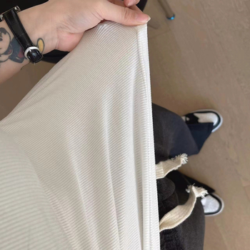 I-oblik potkošulja od rastezljivog pamuka, okrugli izrez, 90–95% pamuk, gustoća tkanine 251–300 g/m2, za ljeto i proljeće