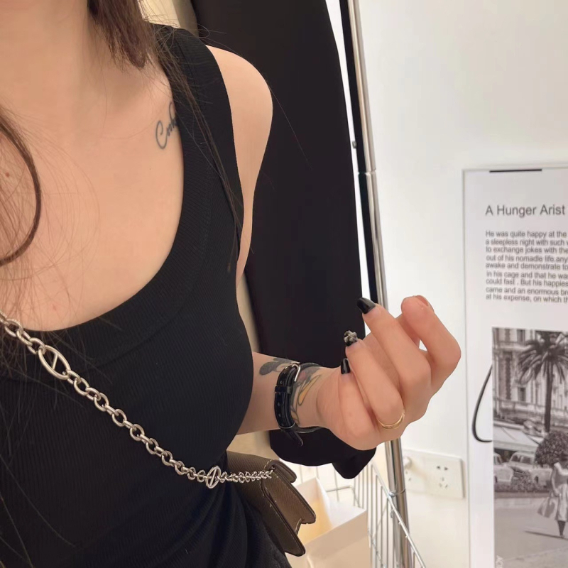 I-oblik potkošulja od rastezljivog pamuka, okrugli izrez, 90–95% pamuk, gustoća tkanine 251–300 g/m2, za ljeto i proljeće