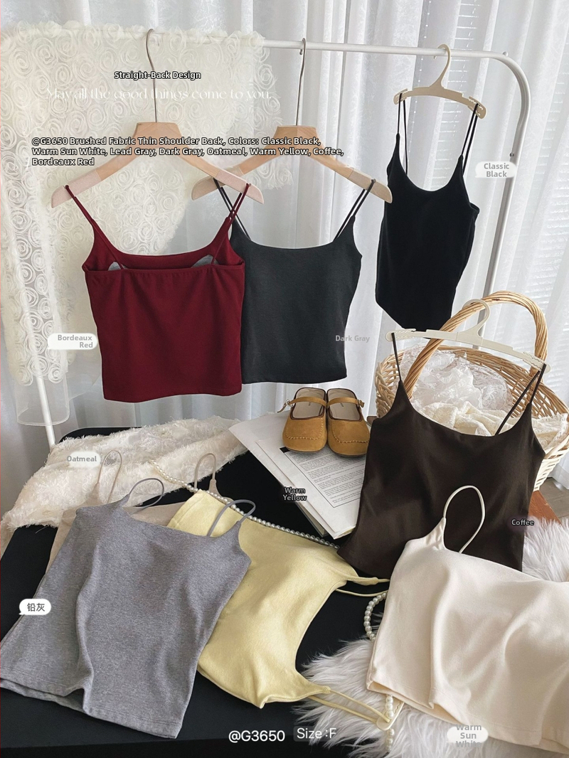 Besprijekorni camisole s kvadratim izrezom i lijepim leđima, s ugrađenim jastučićima za poprsje; vlakno regenerirane celuloze; gustoća tkanine 181–200 g/m²