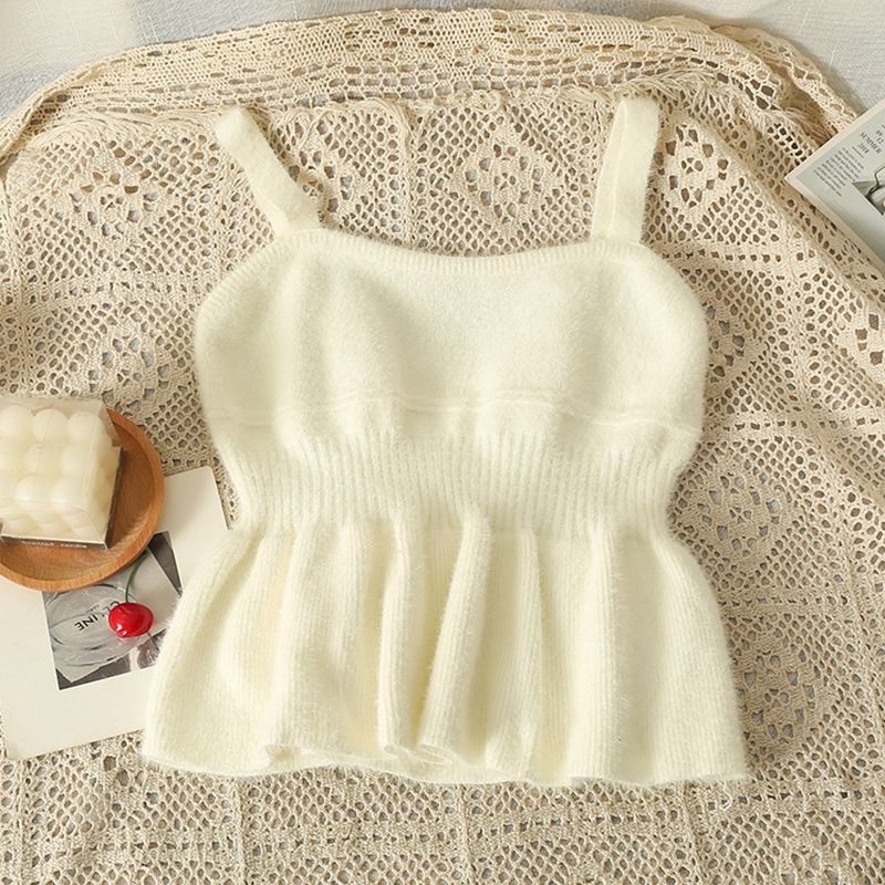 Uski pleteni topić s dvostrukim naramenicama, Vinylon materijal, jedne boje, kratka duljina, jesen 2025