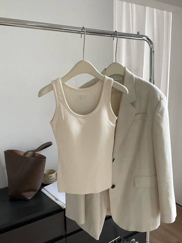 Vesta sa širokim ramenima, kaiš za prsa i napunjene košarice, uski unutarnji top, korejski stil, gusta viskozna tkanina 251–300 g/m²