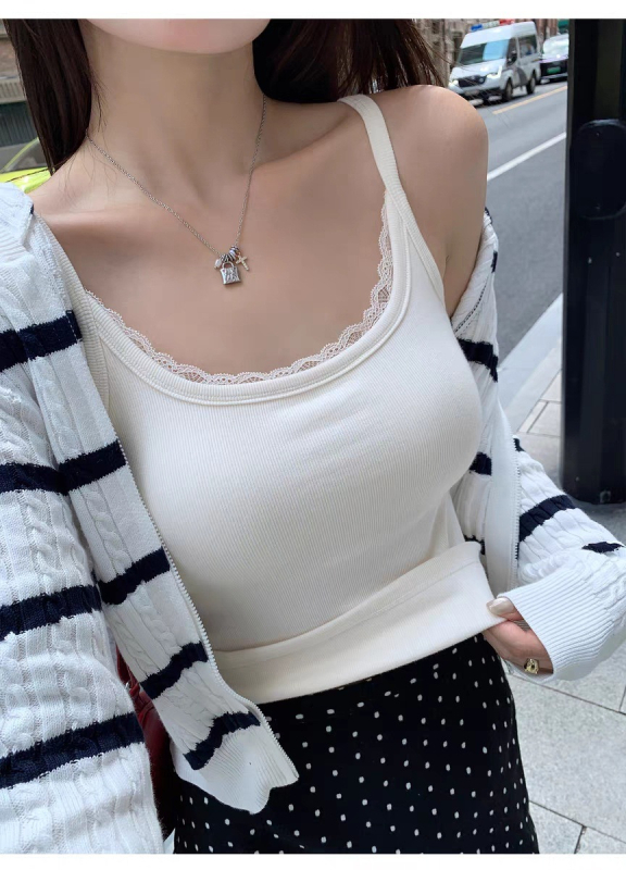 Kamisola s čipkom i spužvastim jastučićem, okrugli izrez, viskozna tkanina, srednja gustoća 181-200 g/m2