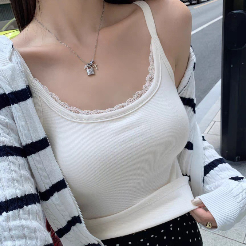 Kamisola s čipkom i spužvastim jastučićem, okrugli izrez, viskozna tkanina, srednja gustoća 181-200 g/m2