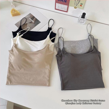 Pamuk cami top bez šavova – jednostavan dizajn, četvrtasti ovratnik, sadržaj pamuka 90–95%, srednja gramatura