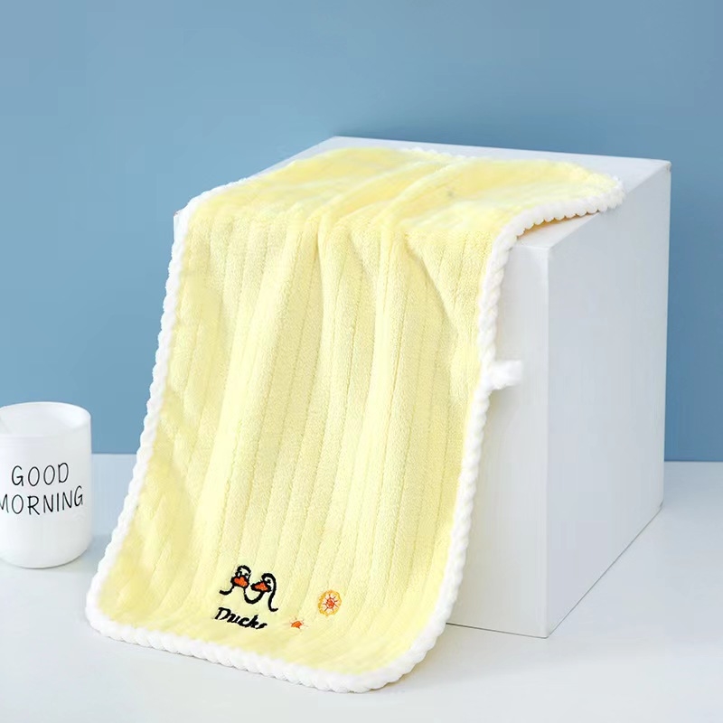 Prosop cu design iepuraș pentru bebeluși și adulți (fleece coral; fir 32; broderie și tiv; greutate sub 50 g)