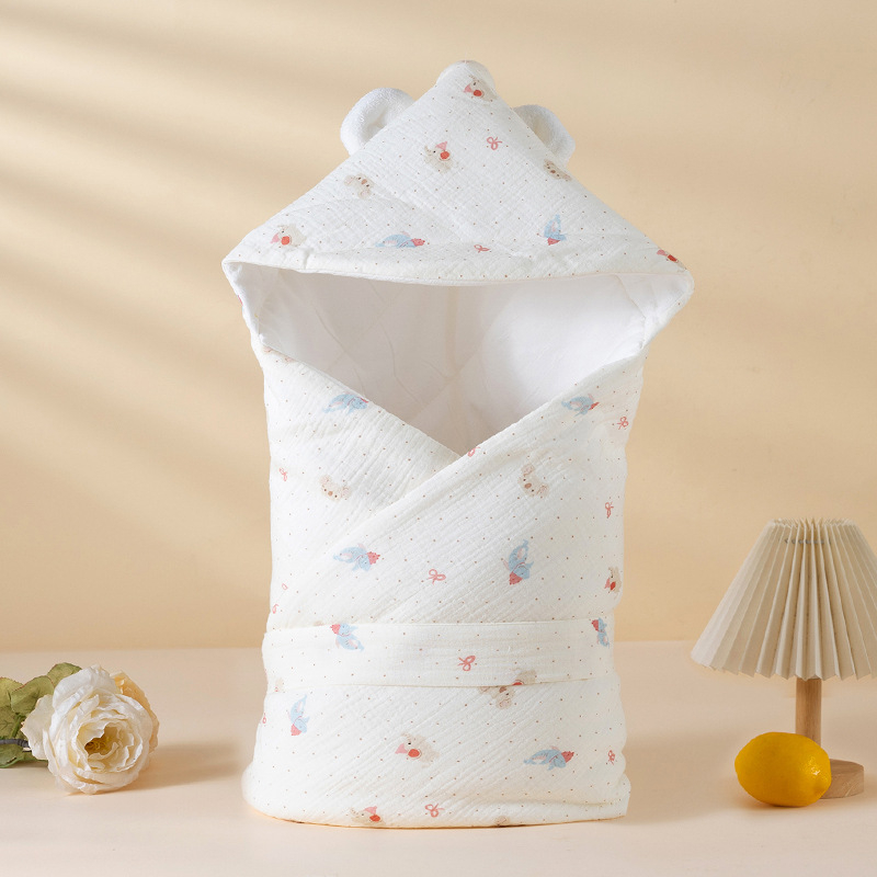 Kisbabák kapucnival takarója, 100% pamut, antibakteriális 7A, állat- és rajzfilmsz mintázat, újszülötteknek