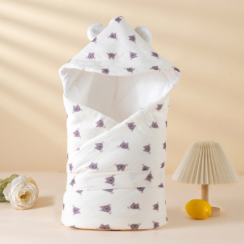 Kisbabák kapucnival takarója, 100% pamut, antibakteriális 7A, állat- és rajzfilmsz mintázat, újszülötteknek