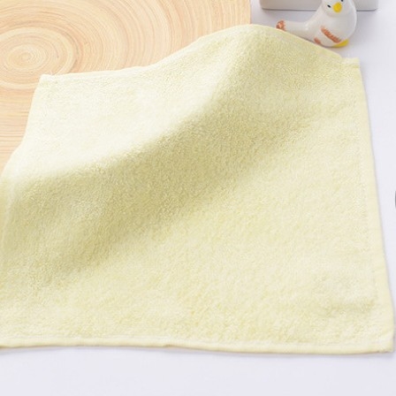 Dječji kvadratni ručnik za lice – bambus vlakna, 100% bambus, fina vlakna, ravna pletenina, jednodelna pređa, 20 g, apsorpcija 11–15 s, ispisan logotip, prilagodljivo