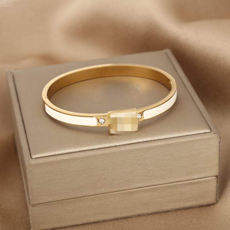 Brățară email cu litera H pentru femei, din oțel inoxidabil, închidere cu cataramă, electroplacare, 19 g, brand Nothing, stil urban modern (Material: oțel inoxidabil; Procesare: electroplacare; Greutate: 19 g; Brand: Nothing)