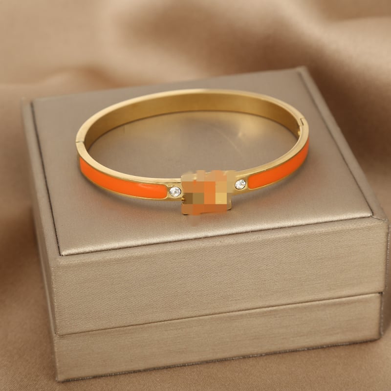 Brățară email cu litera H pentru femei, din oțel inoxidabil, închidere cu cataramă, electroplacare, 19 g, brand Nothing, stil urban modern (Material: oțel inoxidabil; Procesare: electroplacare; Greutate: 19 g; Brand: Nothing)