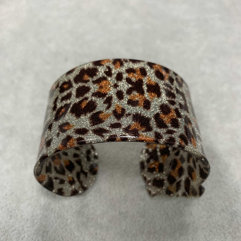 Drvena narukvica s koraljkama, cvjetnim motivom i leopard uzorkom, etnički stil, književno retro, lagani luksuz, 23,4 g