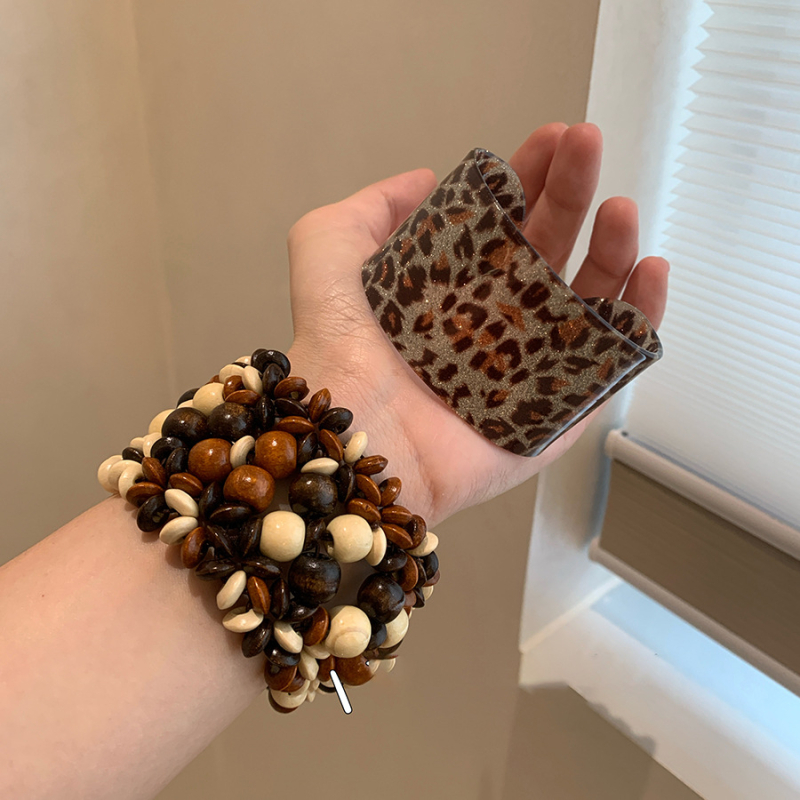 Drvena narukvica s koraljkama, cvjetnim motivom i leopard uzorkom, etnički stil, književno retro, lagani luksuz, 23,4 g