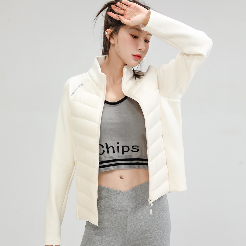 Дамско кашмирено яке с пълнител от гуска пух 101–200 г, свободен силует, цип отпред, кръгла яка, къс модел, зима 2024