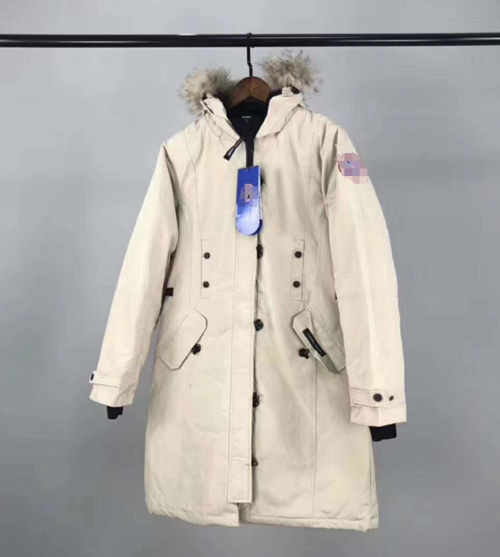 Дамско пухено яке с изолация от бял патицов пух, кашмир 76–80%, дебело, със яка от косъм на енот, средна дължина