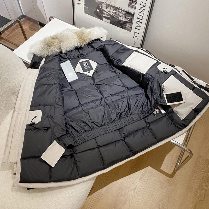 Női tollkabát, töltelék kacsa tollal, tolltartalom 81–85%, vastag belső pamut-gyapjú szövet, egyenes szabás