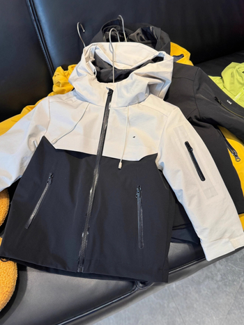 3-in-1 bērnu jaka ar noņemamu ārējo slāni, 2025 rudens–ziema, vēja izturīgs soft shell, ūdensizturība 5000mm, poliestera odere, vecums 7–12 gadi