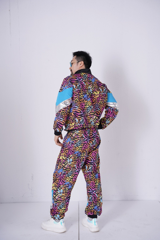 Retro Helovyno scenos kostiumas: striukės-viršutinis su ilgomis rankovėmis ir kelnes, 80-ųjų šokių/aerobikos stilius, pavasaris 2025, audiniai poliesteris ir acetatas