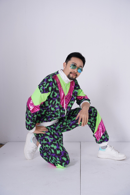 Retro Helovyno scenos kostiumas: striukės-viršutinis su ilgomis rankovėmis ir kelnes, 80-ųjų šokių/aerobikos stilius, pavasaris 2025, audiniai poliesteris ir acetatas