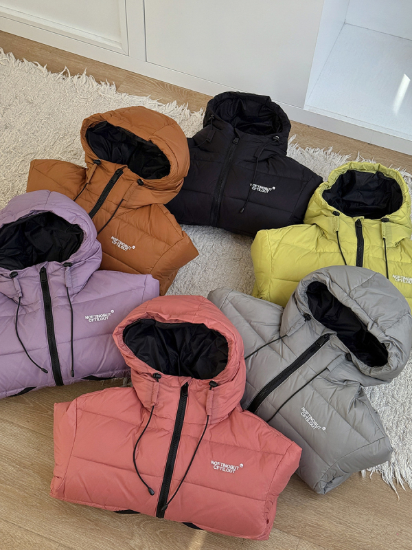 Uniszex gyerek téli párnázott kabát – külső nylon, bélés 100% poliészter, cipzár, lángálló tulajdonságok, 3-8 éveseknek