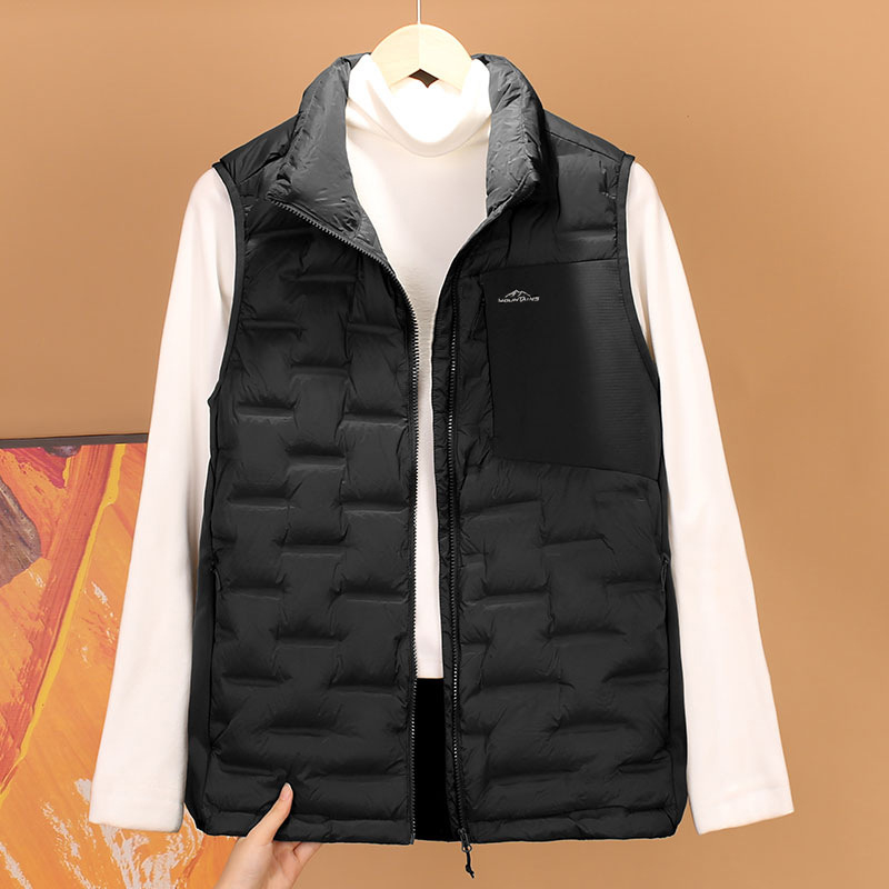 Мъжка пухена жилетка с висок стоящ яка, цип, пълнеж от патешки пух, нейлонова външна част
