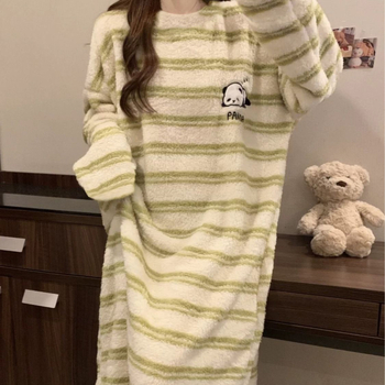 Νυχτικό με κουκούλα σε στυλ καρτούν από Coral Fleece, παχύ 251–300 g/m2, μακριά φούστα