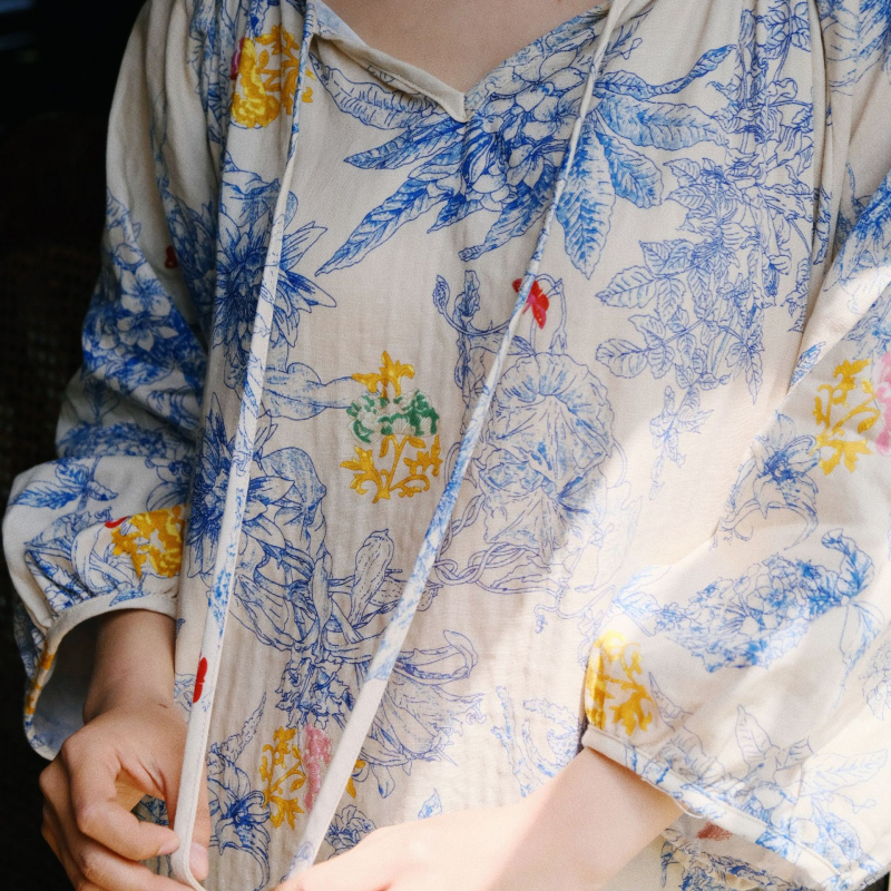 Νυχτικό μακρύ σε γαλλικό στυλ, από 100% βαμβάκι με διπλή γάζα, χωρίς γιακά, μανίκια 3/4, άνετο για καλοκαίρι-άνοιξη, μπορεί να φορεθεί και εξωτερικά