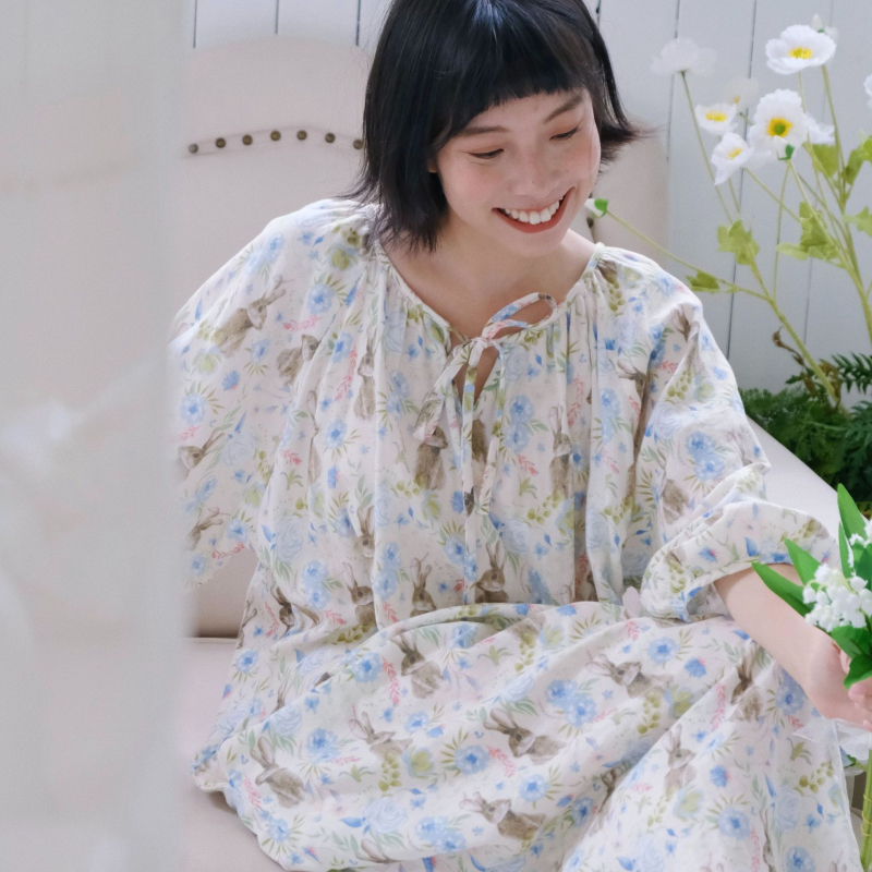 Νυχτικό μακρύ σε γαλλικό στυλ, από 100% βαμβάκι με διπλή γάζα, χωρίς γιακά, μανίκια 3/4, άνετο για καλοκαίρι-άνοιξη, μπορεί να φορεθεί και εξωτερικά