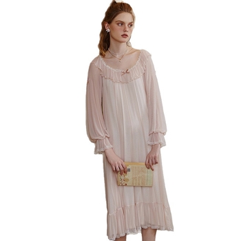 Νυχτερινή νύμφη σε στυλ παραμυθιού με μακριά μανίκια, ύφασμα modal, διχτυωτή ύφανση και μακριά φούστα