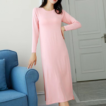 Νυχτικό Modal με μακριά μανίκια και ενσωματωμένες επενδύσεις στήθους – οικιακή ενδυμασία, άνετη γραμμή, λαιμόκοψη σε στρογγυλό κόψιμο, 90–95% Modal