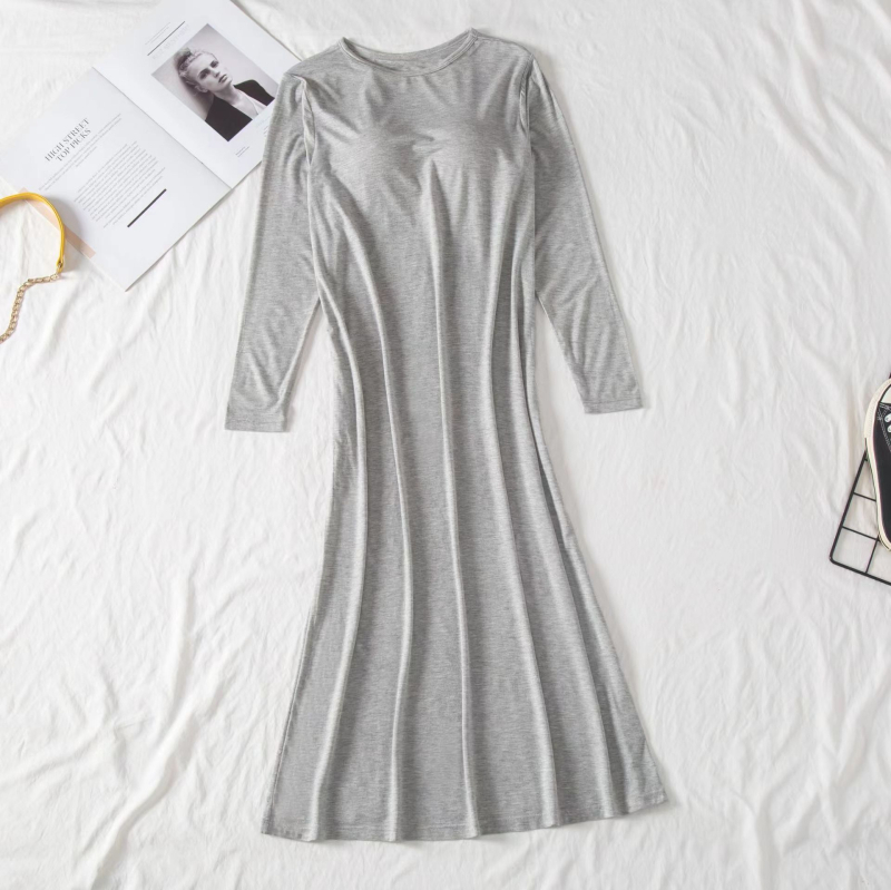 Νυχτικό Modal με μακριά μανίκια και ενσωματωμένες επενδύσεις στήθους – οικιακή ενδυμασία, άνετη γραμμή, λαιμόκοψη σε στρογγυλό κόψιμο, 90–95% Modal