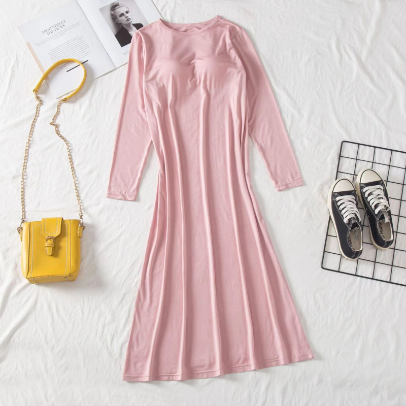 Νυχτικό Modal με μακριά μανίκια και ενσωματωμένες επενδύσεις στήθους – οικιακή ενδυμασία, άνετη γραμμή, λαιμόκοψη σε στρογγυλό κόψιμο, 90–95% Modal