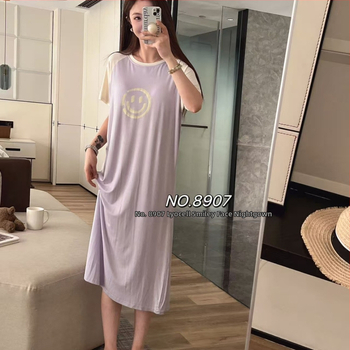 Νυχτικό Lyocell με σχέδιο γλυκού χαμόγελου σε αντίθεση, μήκος μέχρι το γόνατο, ενσωματωμένες επενδύσεις για το στήθος, 3/4 μανίκια