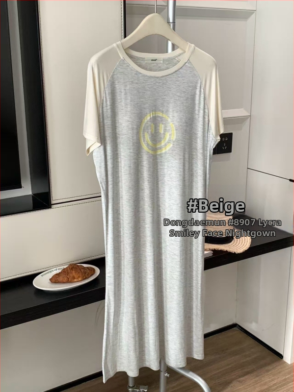 Νυχτικό Lyocell με σχέδιο γλυκού χαμόγελου σε αντίθεση, μήκος μέχρι το γόνατο, ενσωματωμένες επενδύσεις για το στήθος, 3/4 μανίκια