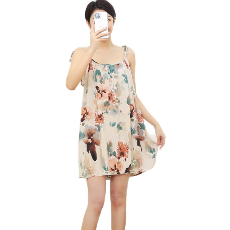 Νυχτικό από μίξη βαμβάκι-μετάξι, χωρίς μανίκια, στρογγυλό λαιμόκοψη, λεπτό ύφασμα, μεσαίου μήκους